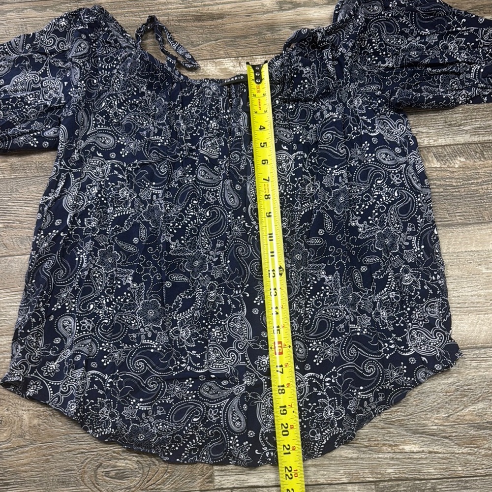 Navy Paisley Off-Shoulder Women's Top Size 1- 1X - Picture 12 of 12